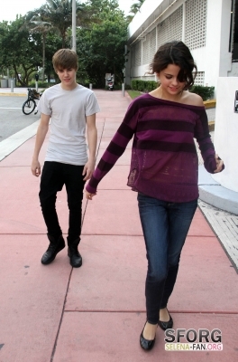 normal_020 - December 18th - Taking a walk with Justin Beiber