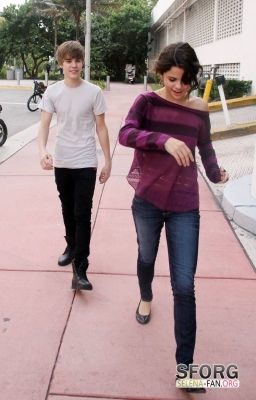 normal_028 - December 18th - Taking a walk with Justin Beiber