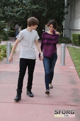 normal_071 - December 18th - Taking a walk with Justin Beiber