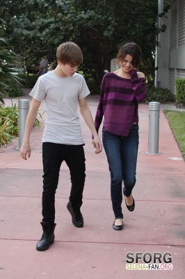 normal_072 - December 18th - Taking a walk with Justin Beiber