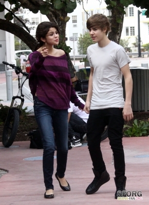 normal_076 - December 18th - Taking a walk with Justin Beiber