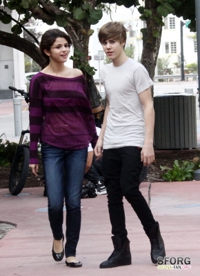 normal_078 - December 18th - Taking a walk with Justin Beiber