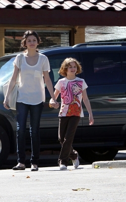 normal_001 - FEBRUARY 28TH - Out for Breakfast with Joey King