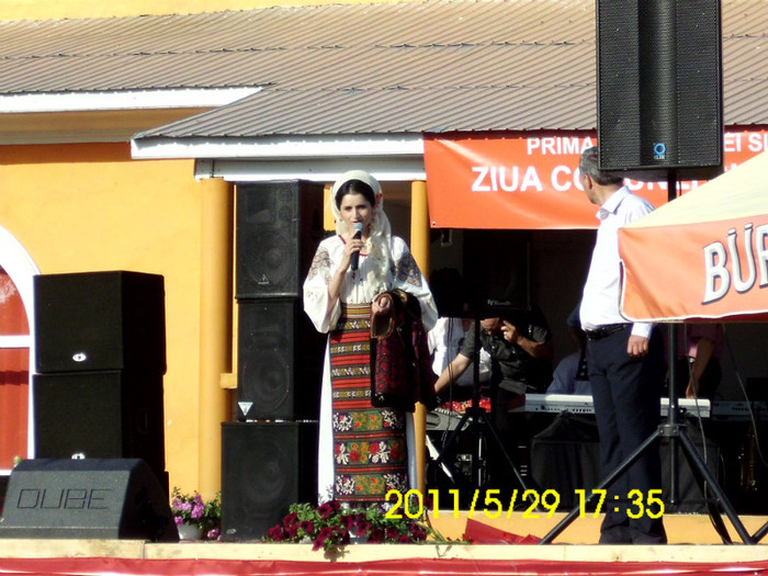 ZORINA BALAN - serbari de comuna 2011