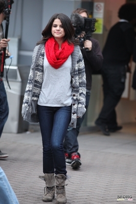 normal_009 - APRIL 6TH - Leaving MTV Studios in London