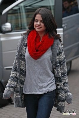 normal_025 - APRIL 6TH - Leaving MTV Studios in London