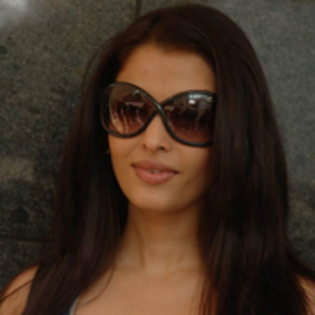 37250427_QHWDSMUFK - Aishwarya Rai