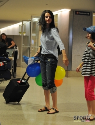 normal_003 - JULY 22ND - Arriving to LAX Airport with Joey King