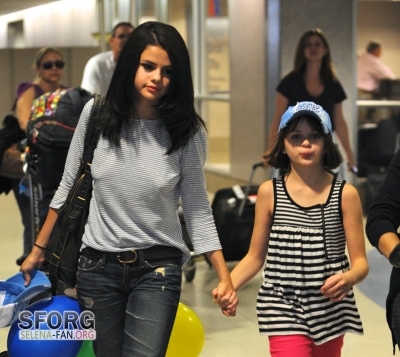 normal_011 - JULY 22ND - Arriving to LAX Airport with Joey King