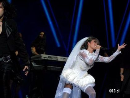 ANAHI_SHOW_02230188
