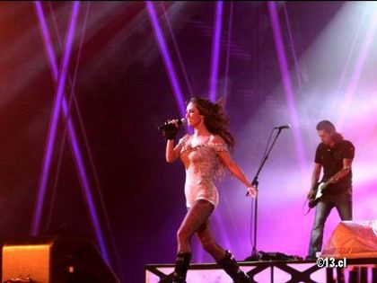 ANAHI_SHOW_02230044