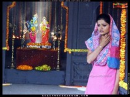 12467038_SQRBSWIRD - Rubina Dilaik