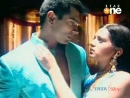 29268399_TYKVSQEAS - xxArmaan si Ridhima-Karan Singh Grover si Sukirti Kandpalxx