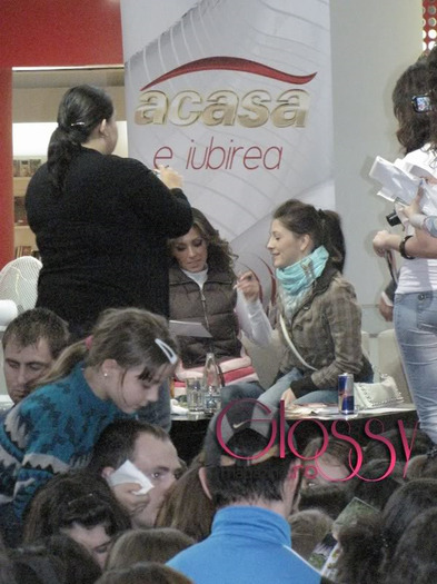 Anahi-Meet-and-greet-Bucharest-R-4 - 00 Any in Liberty Center