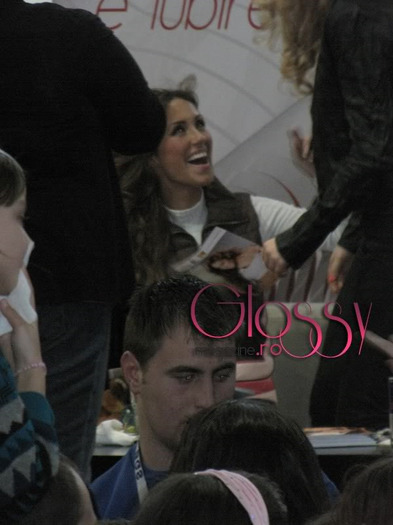 Anahi-Meet-and-greet-Bucharest-R-7 - 00 Any in Liberty Center