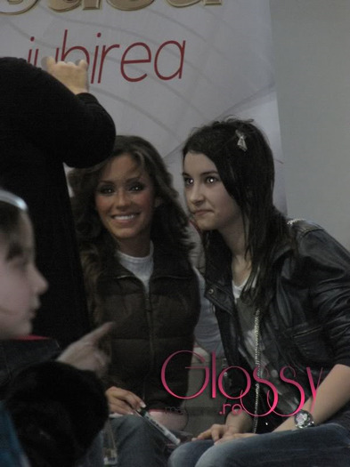 Anahi-Meet-and-greet-Bucharest-R-8 - 00 Any in Liberty Center