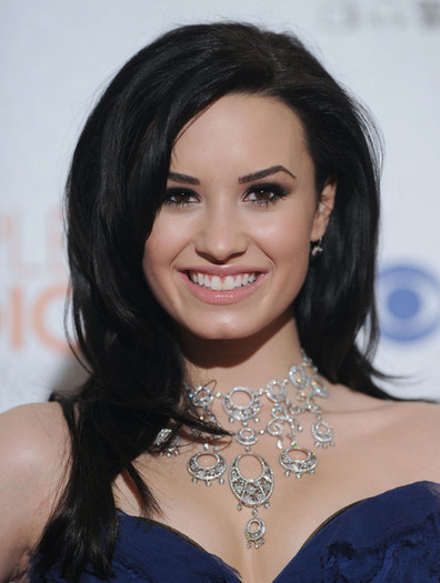 Demi Lovato - DEMI LOVATO LA PEOPLE CHOICE AWARDS 2010