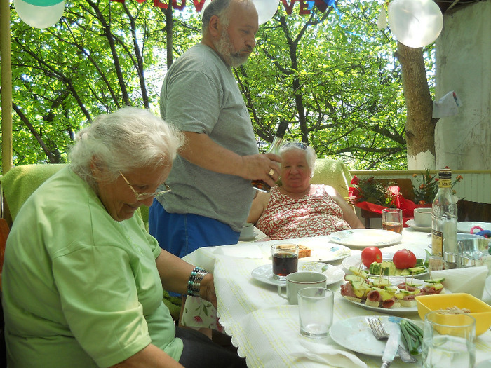 Buni 90 ani! 23 V 2011 062