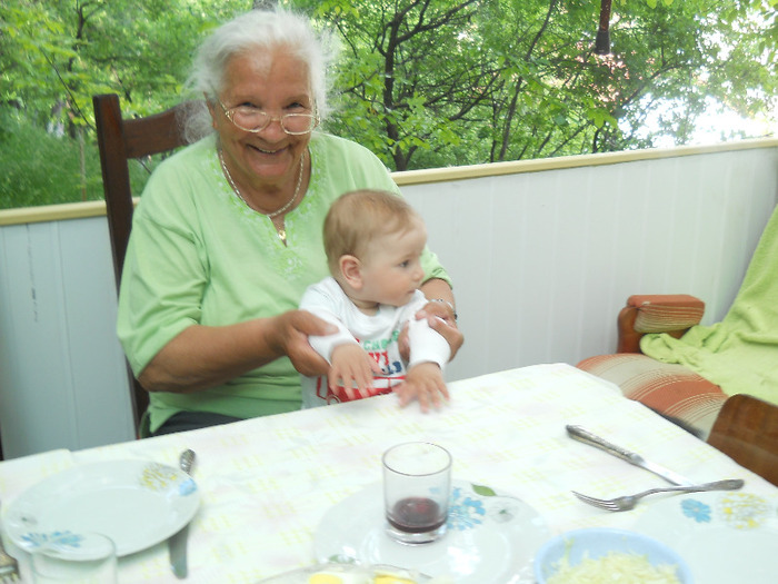 Buni 90 ani! 23 V 2011 093