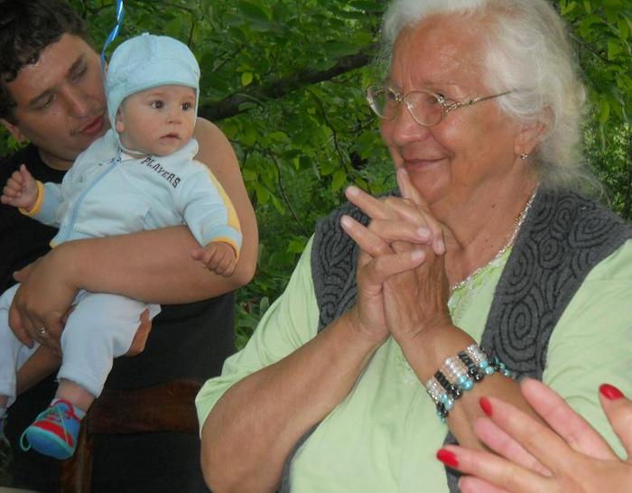 Buni 90 ani! 23 V 2011 100