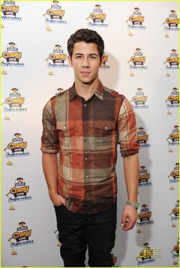 Nick-Jonas-Chewy-Superstar-Concert-nick-jonas-22713505-820-1222 - Chewy SuperStar Concert