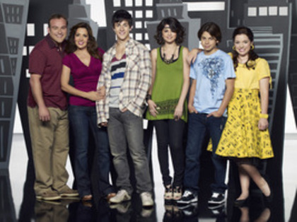 46509_wizards_of_waverly_place