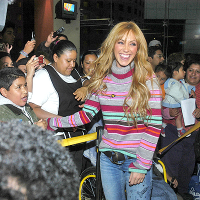 Anahi anahi 120507 400 - 00Anahi mi haditaa