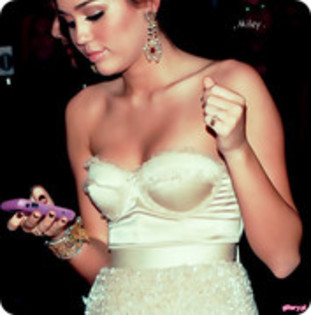  - album pentru toti calora le place miley cyrus