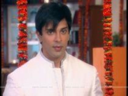 37900003_BKQVQHDZM - intalnirea inimilor_dill mill gayye