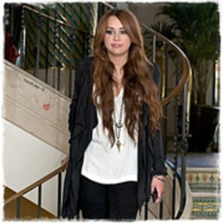  - Miley Cyrus este gata sa se impace cu Liam din cauza divortului parintilor sai