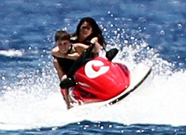 Justin si Selena in Hawaii