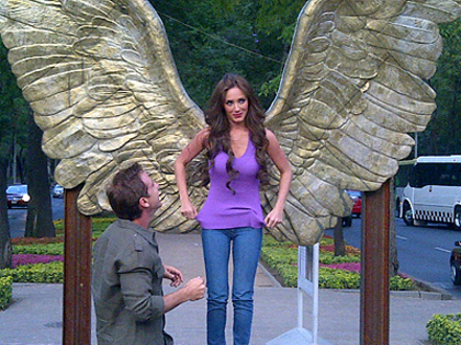 anahi-060611_400