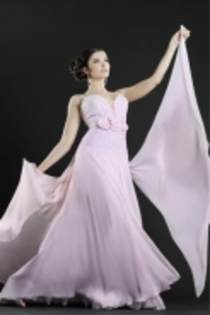 Rochii de seara Rochie de seara Romantic