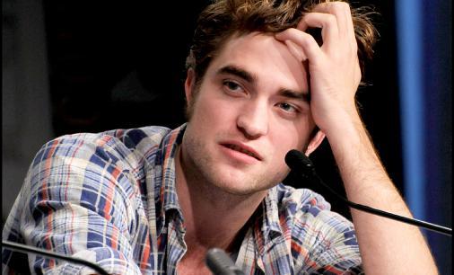 robert_pattinson_girls_dont_want_to_date_me