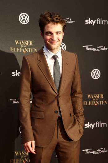 12 - Robert Pattinson