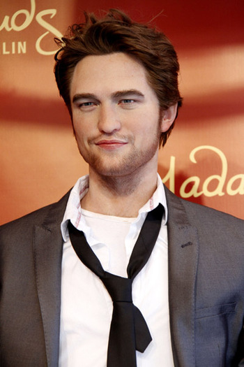 64382204webcrep418201180643AM - Robert Pattinson