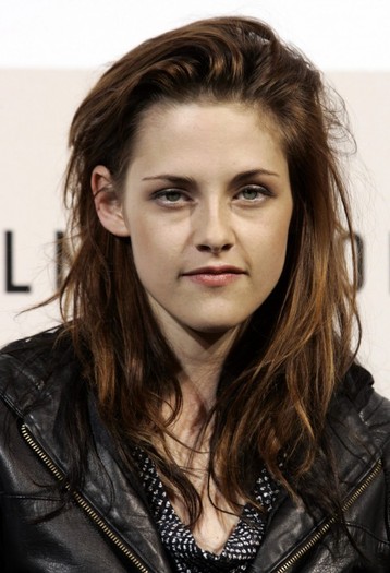 Kristen-Stewart-1243724-520x762 - Kristen Stewart