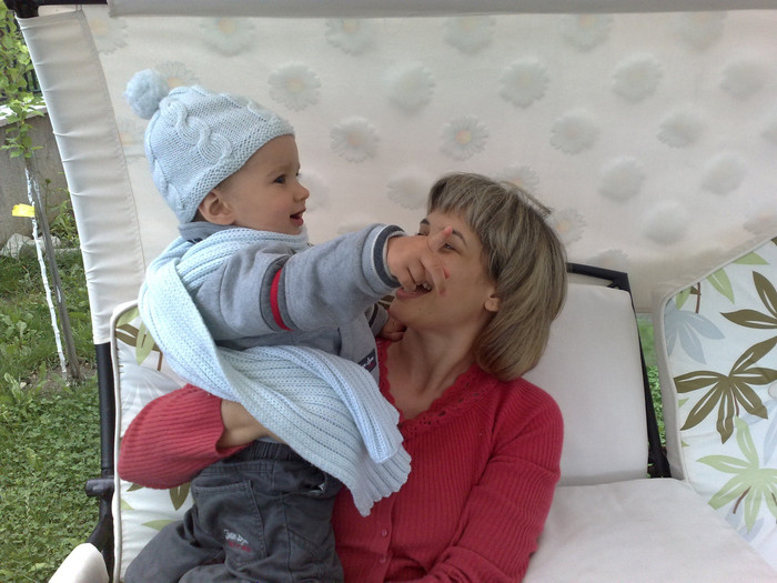 CIND E MAMI VREAU NUMAI LA EA