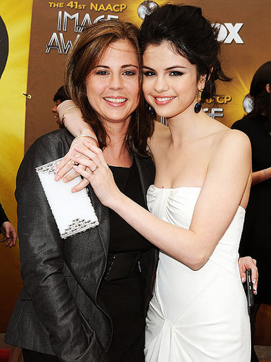 selena-gomez-mama-1 - selly si mama ei