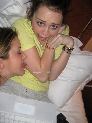 m20 - poze rare cu miley si hannah