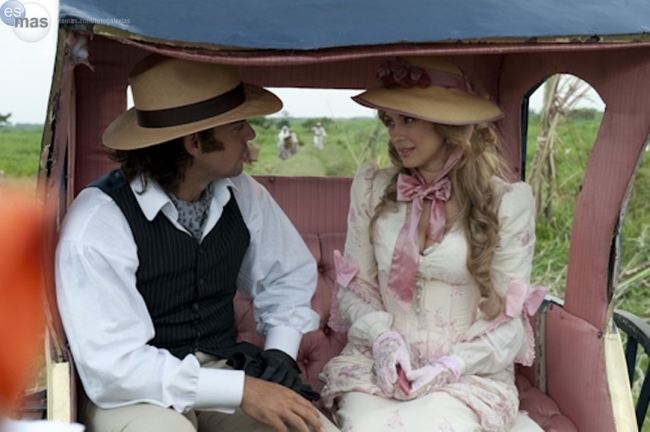 normal_Renato-de-paseo-con-Regina-y-Aimee_corazon082-54d49edc-1177-102d-83fc-0019b9d5c8df normal_Renato-de-paseo-con-Regina-y-Aimee_corazon082-54d49edc-1177-102d-83fc-0019b9d5c8df