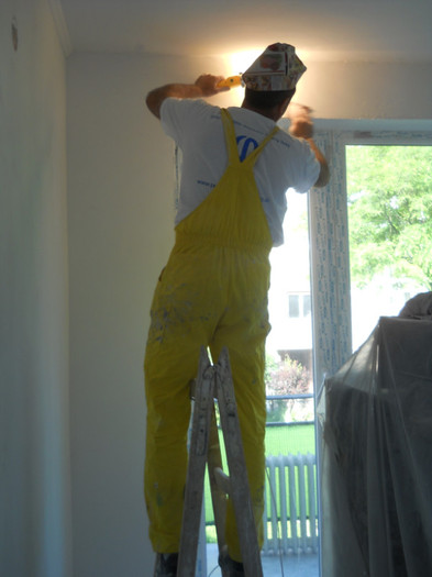 ma uit cu lampa... - cat traiesc nu mai fuck