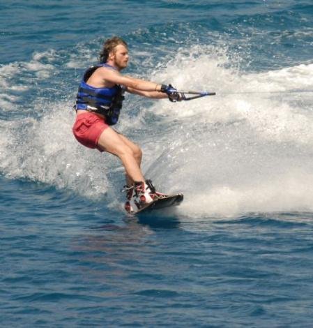 206466_140436109357779_130419060359484_221155_3971606_n