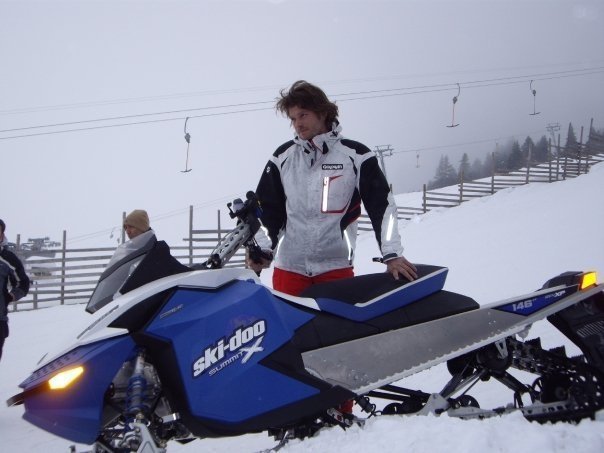 227337_146280082106715_130419060359484_256534_5615884_n