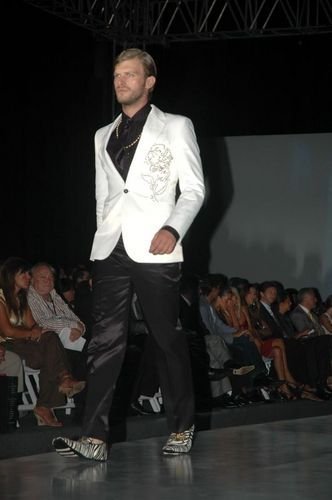 207046_140801562654567_130419060359484_224024_1130665_n