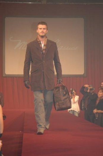 222717_146603355407721_130419060359484_258242_5251284_n