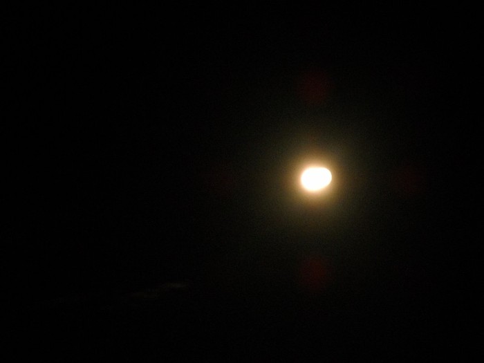 DIN NOU CU VOI,PAMANTENII - ECLIPSA TOTALA DE LUNA 15 IUNIE 2011