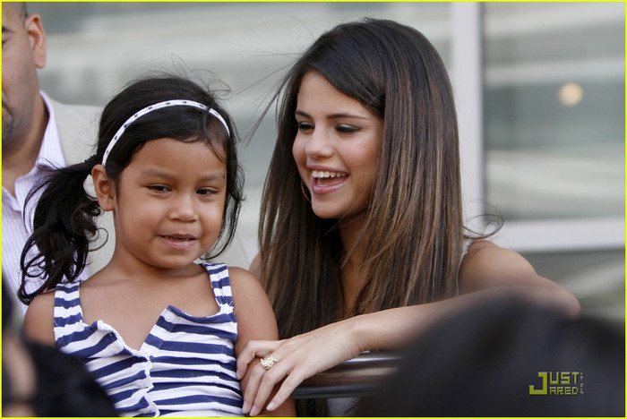 selena-gomez-victory-texas-11 - Selena Gomez  Good Morning Texas