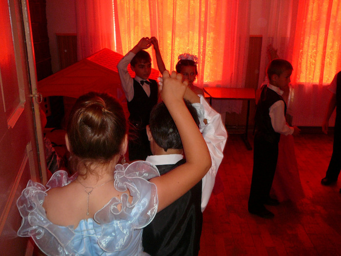 P1280420 - Serbare final scoala 2011