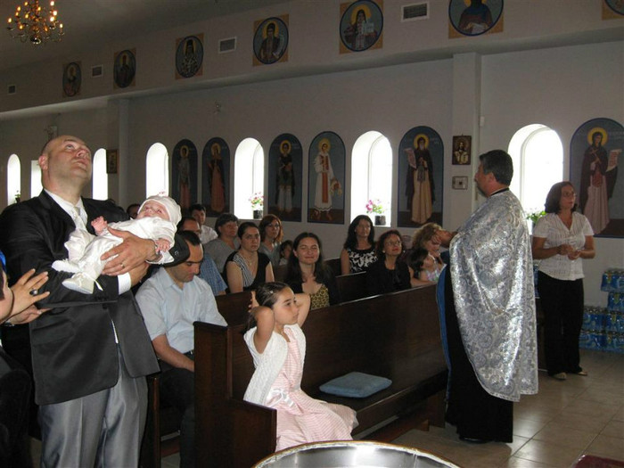 Botez Rafael - foto Magda (158) - 15 Botez Rafael la biserica